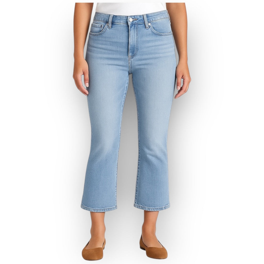 NWT Chaps Women’s Mid-Rise Crop Kick Jeans – Size 6/28 (Mereen Wash, 26” Inseam)