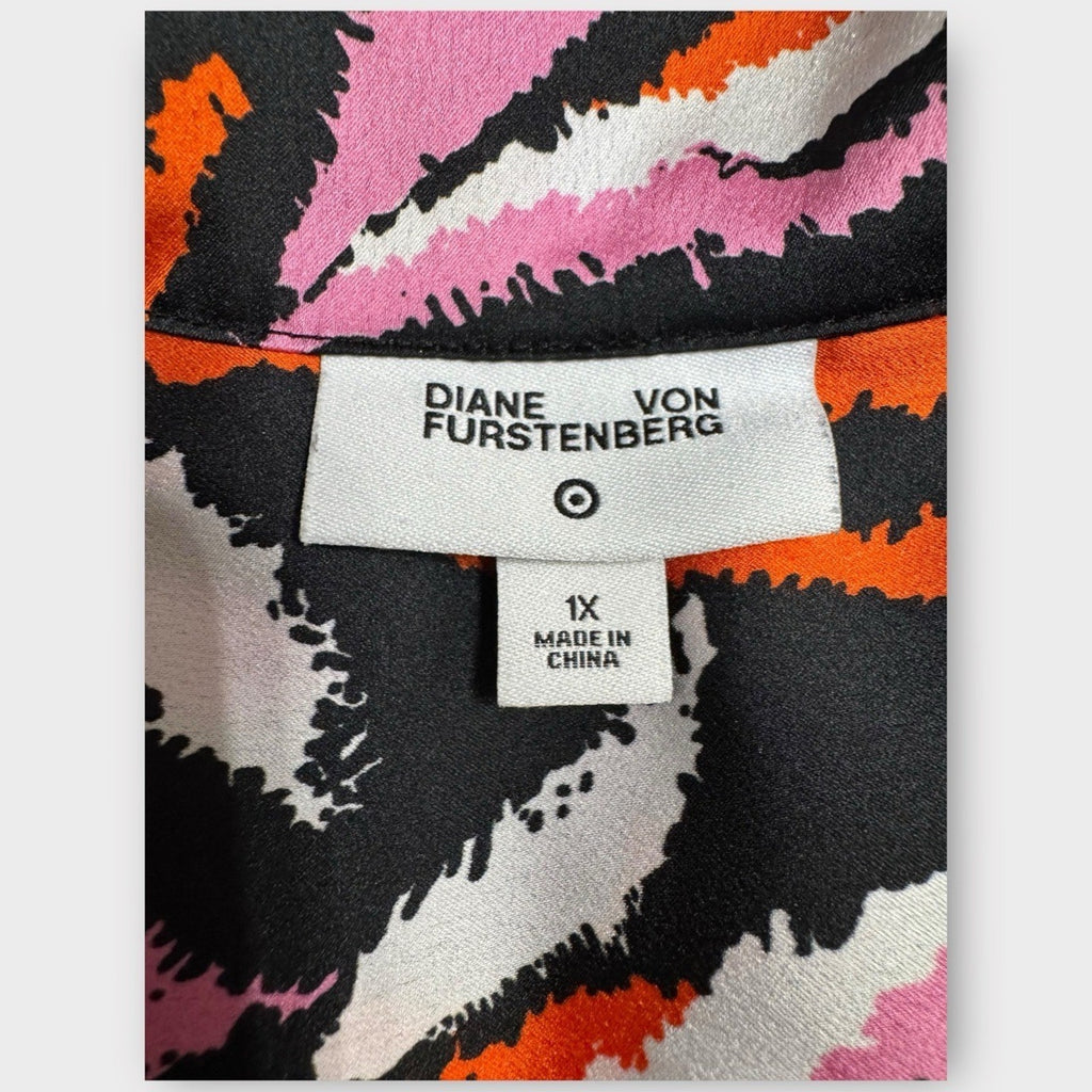 EUC Diane von Furstenberg for Target Satin Button-Up Blouse – 1X - 0521